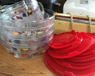 glass w/lids