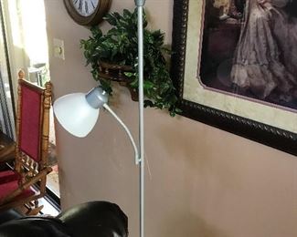 adjustable floor lamp