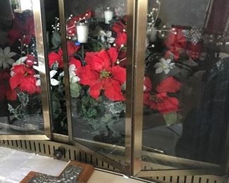 fireplace décor