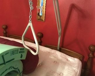 Bed trapeze bar