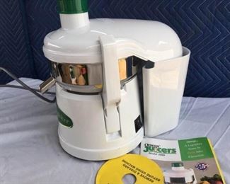 Omega Juicer