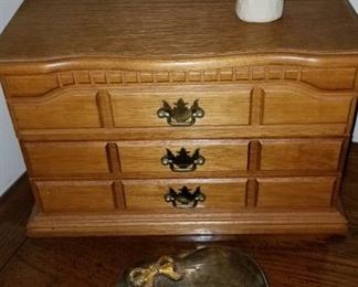 Jewelry case