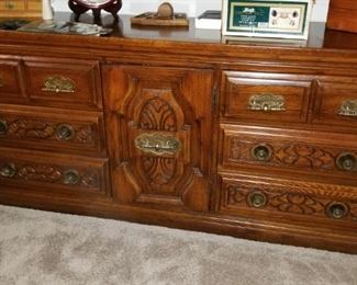 Dresser