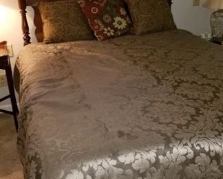 East Lake Style Queen Bed