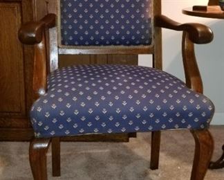 Upholstered arm chair