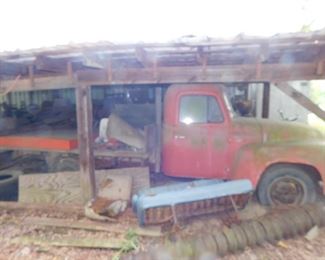 1956 International S-130 Truck(Inline 6/Titled)
