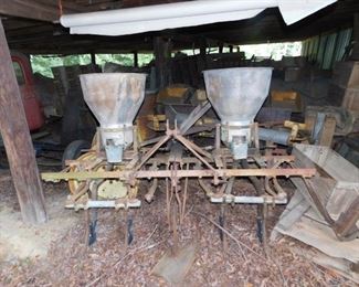 Two Row Cultivator with Hoppers