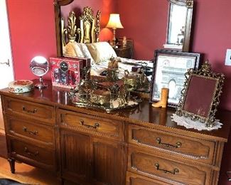 Vintage queen bedroom set