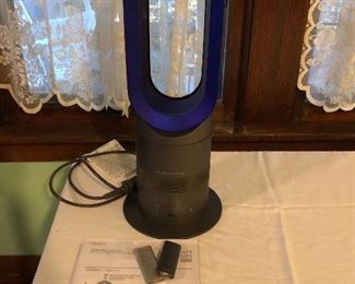 Dyson AM04 Heat and Cool fan with remotes and manual