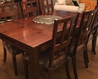 Beautiful contemporary dining set and 6 chairs - Has matching credenza
