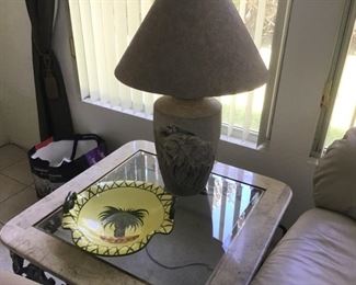 Lamp table with elephant motif ceramic lamp