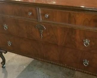 CHERRY DRESSER W/ MIRROR.   BEAUTIFUL!!  $  200