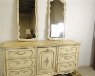 Bedroom Chest of Drawers with Mirrors
