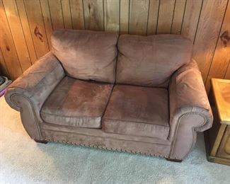 Sanford Loveseat