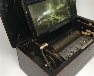2801 T. Bailey Musical Box Openmin