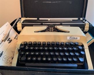 Russian Erika typewriter! How often do you see a Russian typewriter?!??!!