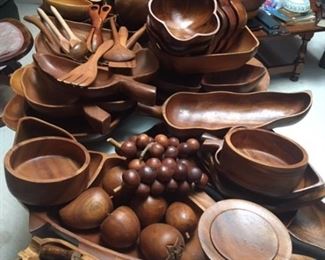 Monkey Pod wooden ware