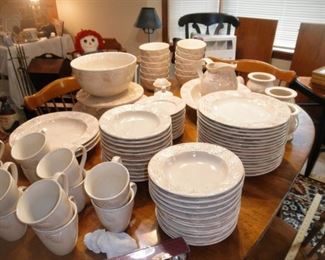 SET OF HOME DISHWASHER SAFE CHINA