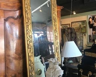 Gorgeous newly consigned mirror