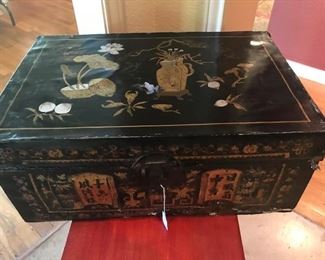 Black lacquered chest