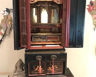 Butsudan  ( Buddhist home altar )