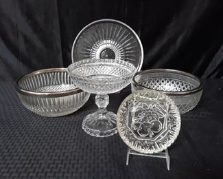 Set of 5 glass dishes