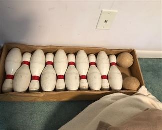1950s bowling set