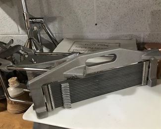 Industrial Tomato Slicer