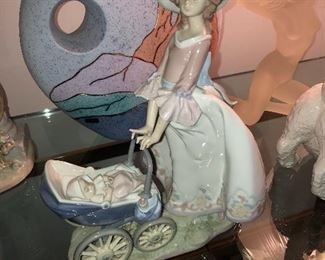 Llado figurine #5878 sister's pride, Girl with baby carriage