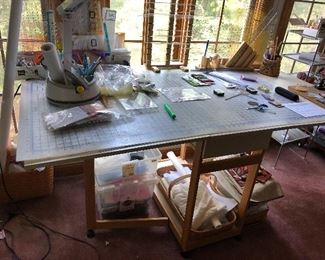 Craft/sewing table