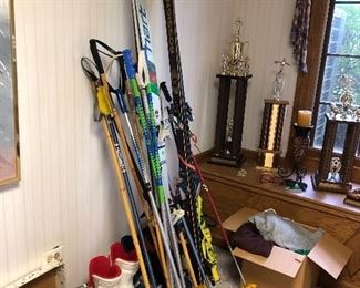 Skiis, boots and poles