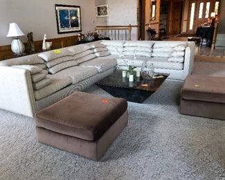 Modern sectional sofa, 2 ottomans and coffee table