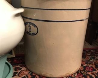 3 gallon Marshall Pottery Crock.  Excellent Condition