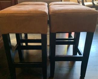 4 counter height bar stools