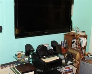 flat screen TV
