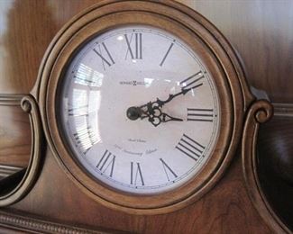 Howard Miller Hampton Quartz Mantel Clock.