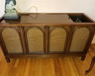 Stereo console 