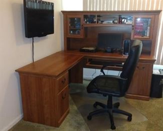 L-Shaped Desk & Hutch with Heavy Duty Floor Protector & Padded Office Chair