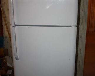 3 yr old Frigidaire Refrigerator 