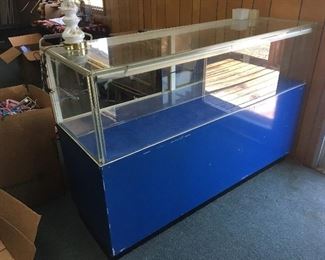 4 of these display cases are off-site about 1 mile from sale.