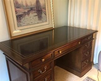 SLEIGH MAHOGANY EXECUTIVE DESK WITH LEATHER TOP