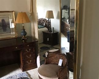 THREE PANEL DRESSING MIRROR/ REVERSIBLE