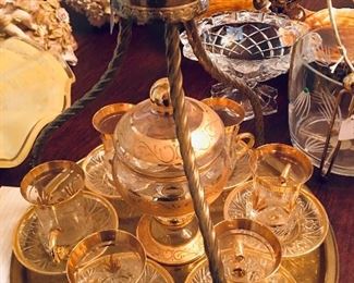 Glass tea service
