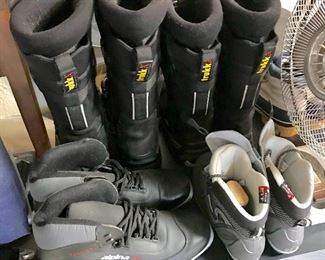 Ski boots, snow mobile boots