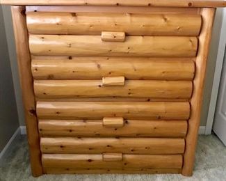 Log cabin style chest of drawers 