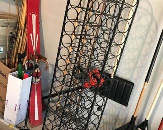 Metal wine rack