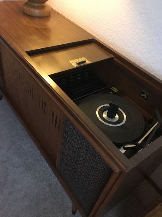 Stereo console works great!!