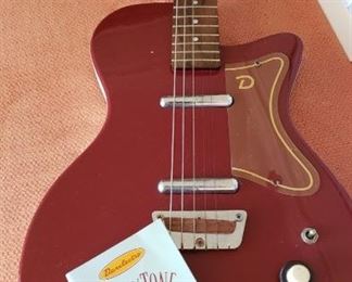 Guitar Danelectro