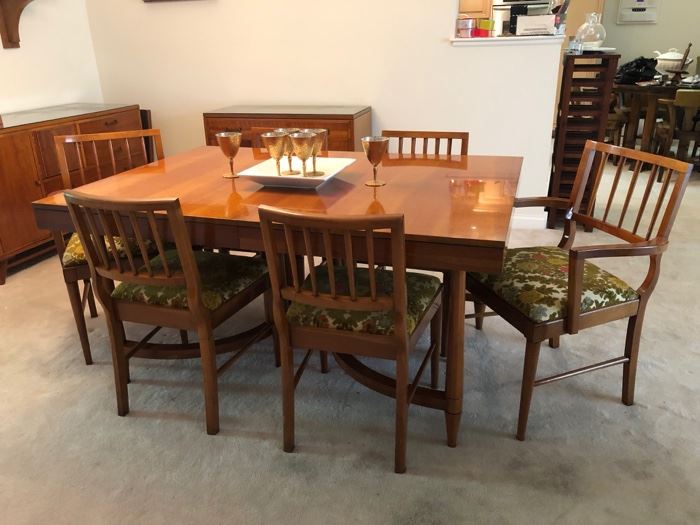 Mid-century modern dining room table with 6 chairs, leafs and table pads!