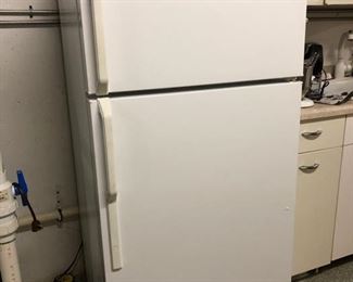 HotPoint refrigerator